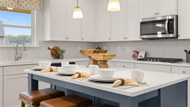 1924 Endress Circle, Hampton, GA 30228