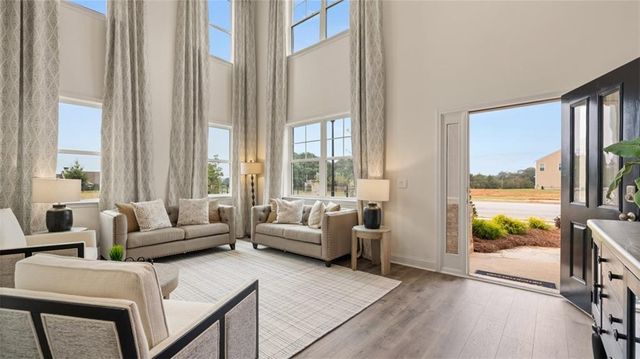 1924 Endress Circle, Hampton, GA 30228