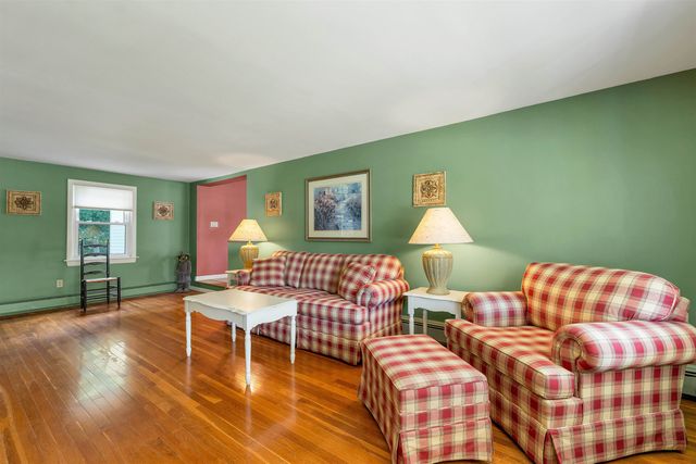 28 Hillcrest Drive, Laconia, NH 03246
