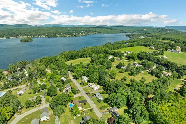 28 Hillcrest Drive, Laconia, NH 03246