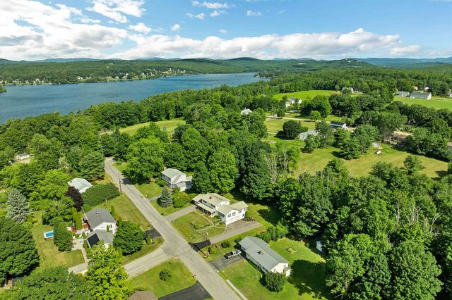 28 Hillcrest Drive, Laconia, NH 03246