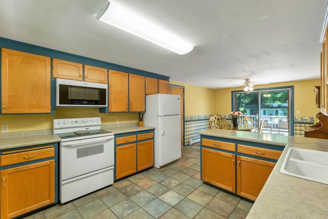 28 Hillcrest Drive, Laconia, NH 03246