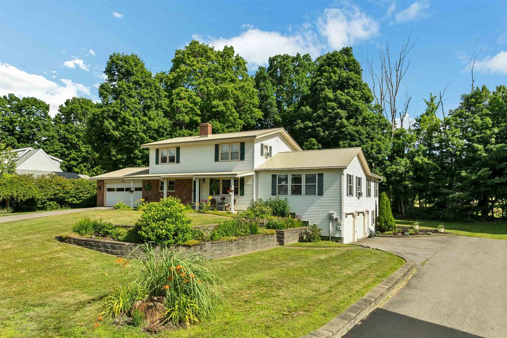 28 Hillcrest Drive, Laconia, NH 03246