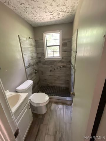 3324 W Tuskegee Circle, Montgomery, AL 36108