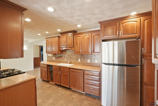 2901 CHAPEL LN, Rapid City, SD 57702