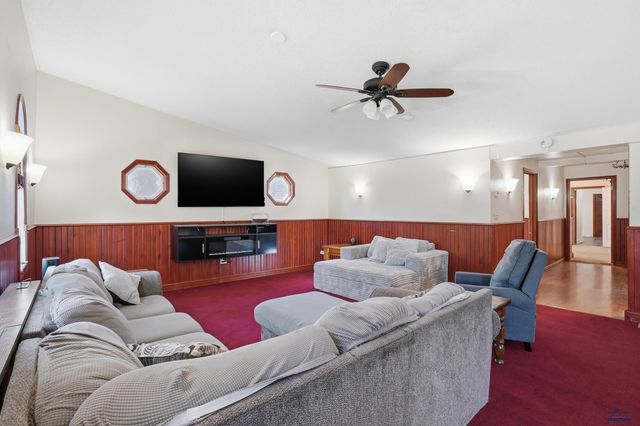 2901 CHAPEL LN, Rapid City, SD 57702