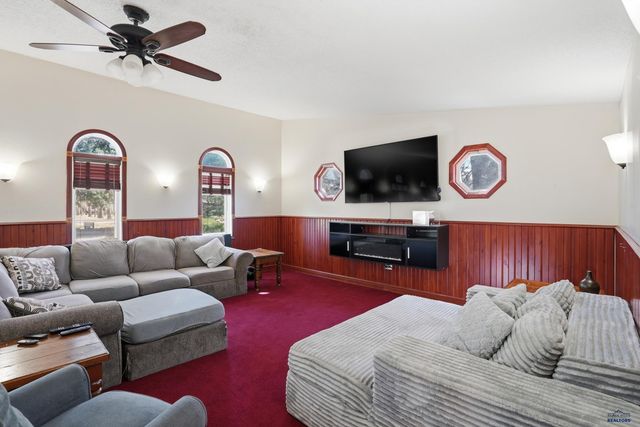 2901 CHAPEL LN, Rapid City, SD 57702