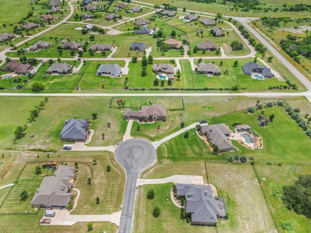 228 Parc Oaks Drive, Aledo, TX 76008