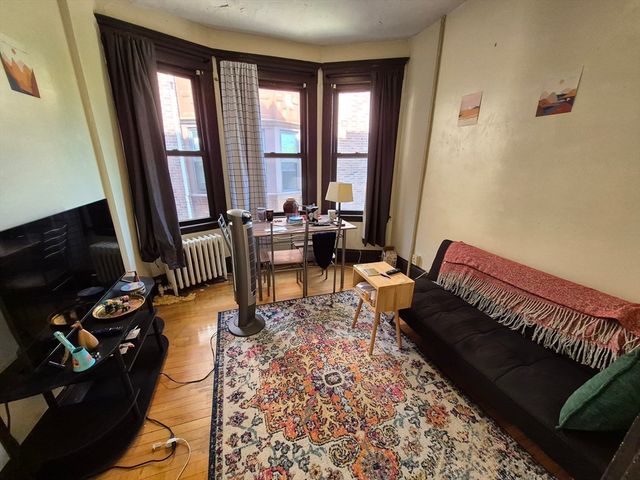 1269 Commonwealth 9, Boston, MA 02134