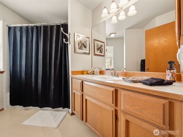 34649 10th Place SW, Federal Way, WA 98023