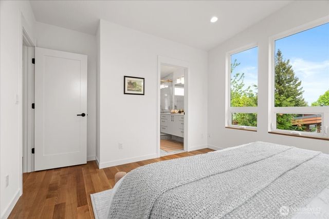 4120 Burke Avenue N, Seattle, WA 98103