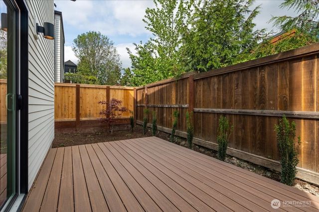 4120 Burke Avenue N, Seattle, WA 98103