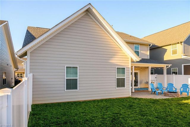 1727 Eastover Drive, Kernersville, NC 27284