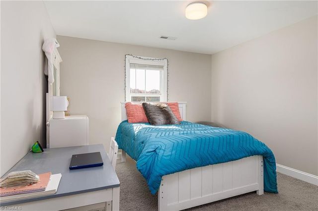 1727 Eastover Drive, Kernersville, NC 27284