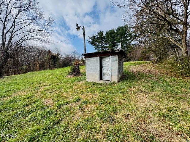 355 Honeysuckle Drive, Kingsport, TN 37663