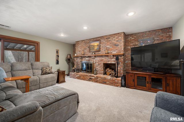 11913 W SWEETBRIAR Lane, Brimfield, IL 61517