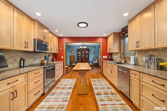 11913 W SWEETBRIAR Lane, Brimfield, IL 61517