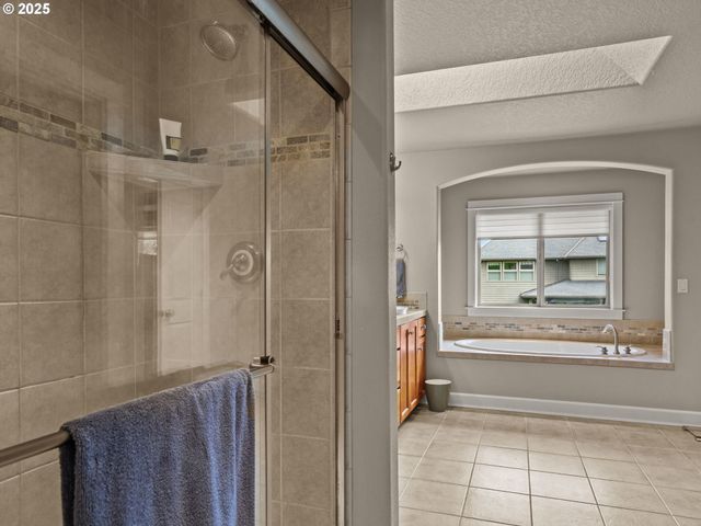 28571 Sw MORNINGSIDE Ave, Wilsonville, OR 97070