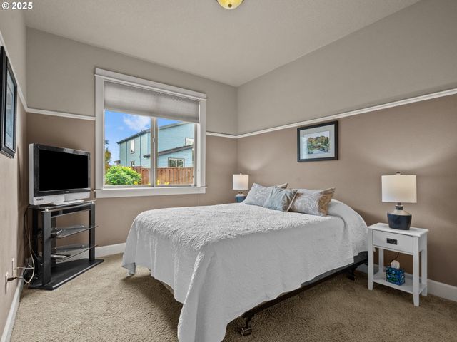 28571 Sw MORNINGSIDE Ave, Wilsonville, OR 97070