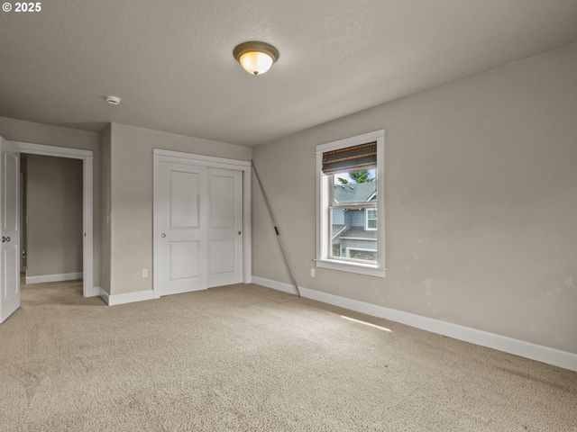 28571 Sw MORNINGSIDE Ave, Wilsonville, OR 97070