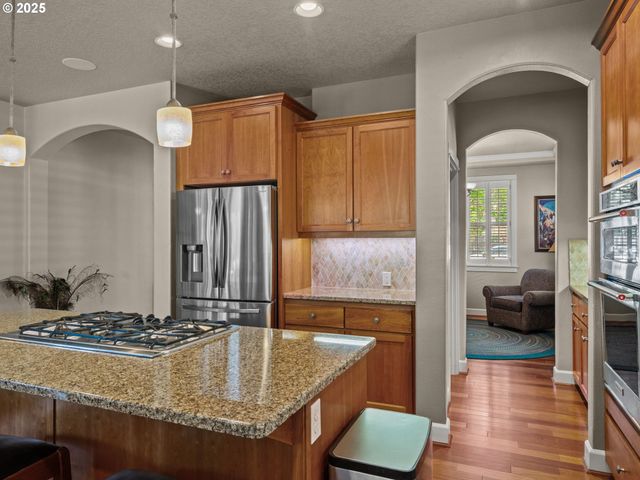 28571 Sw MORNINGSIDE Ave, Wilsonville, OR 97070