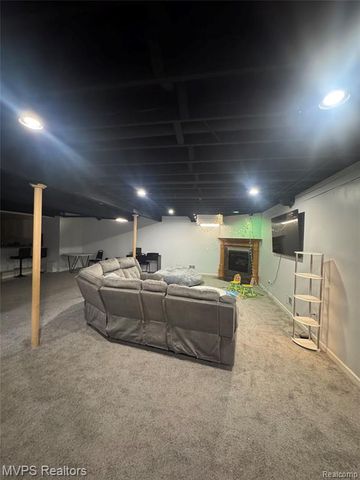 47033 Woodberry Estates Drive, Macomb, MI 48044