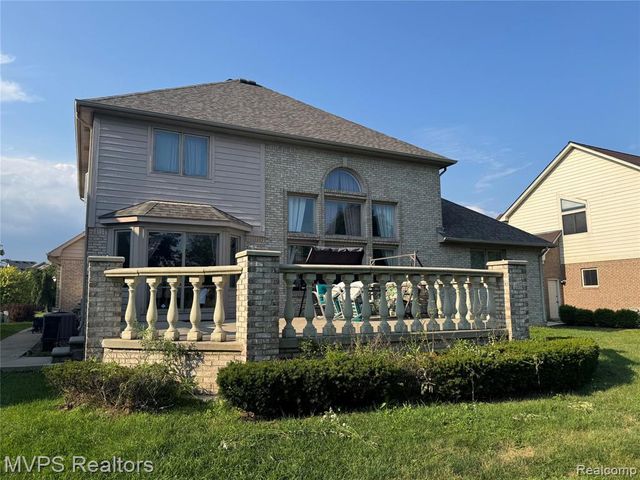 47033 Woodberry Estates Drive, Macomb, MI 48044