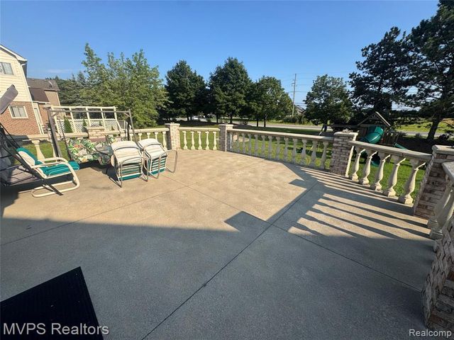 47033 Woodberry Estates Drive, Macomb, MI 48044