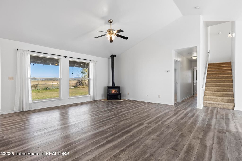 1122 CANOE Loop, Victor, ID 83455 photo 5