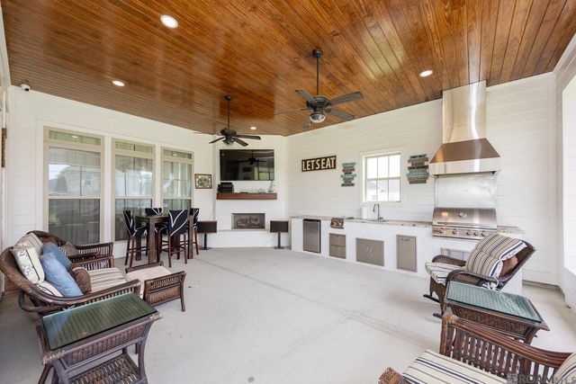 513 Glenthorne Dr, Gonzales, LA 70737