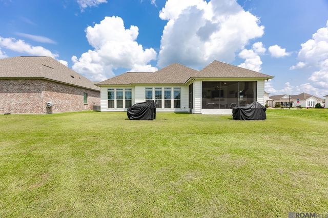 513 Glenthorne Dr, Gonzales, LA 70737