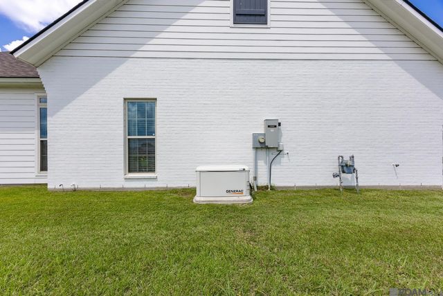 513 Glenthorne Dr, Gonzales, LA 70737