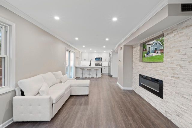 138 Vernon STREET, Williams Bay, WI 53191