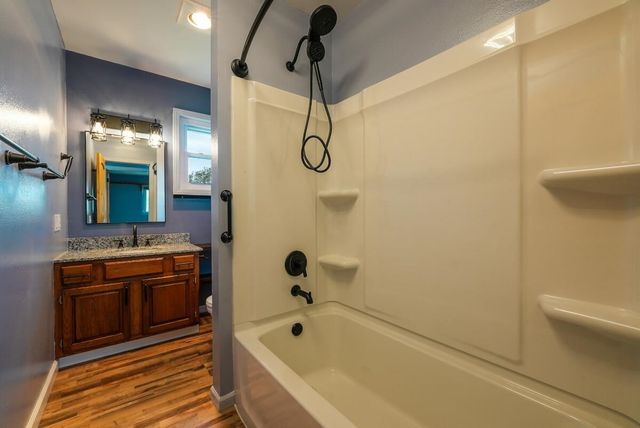 9657 SW Hopkins Switch Rd, Augusta, KS 67010