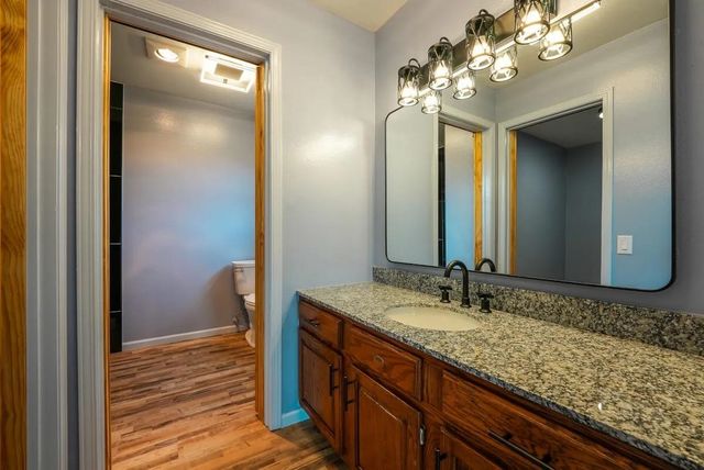 9657 SW Hopkins Switch Rd, Augusta, KS 67010