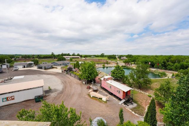 9657 SW Hopkins Switch Rd, Augusta, KS 67010