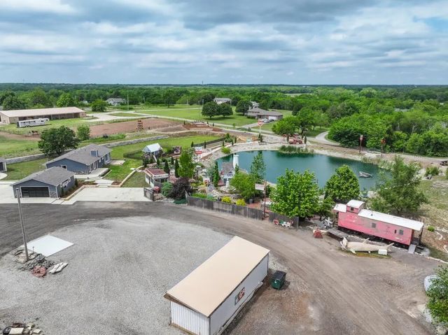 9657 SW Hopkins Switch Rd, Augusta, KS 67010