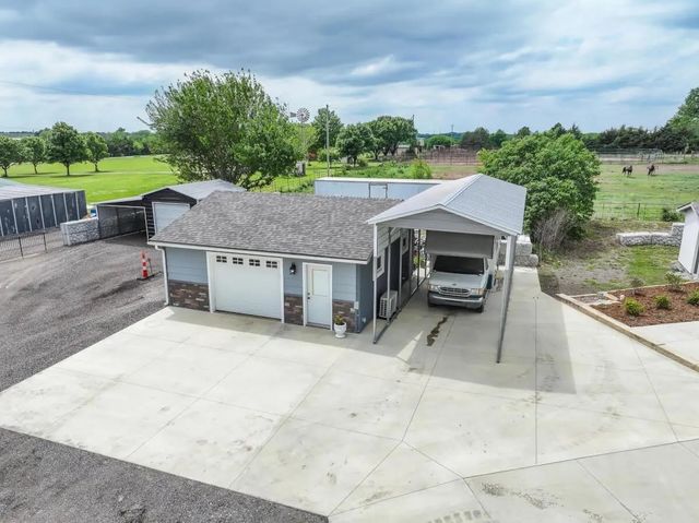 9657 SW Hopkins Switch Rd, Augusta, KS 67010