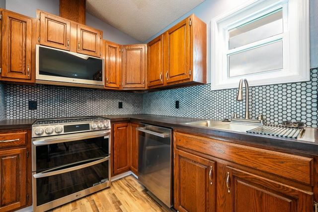 9657 SW Hopkins Switch Rd, Augusta, KS 67010