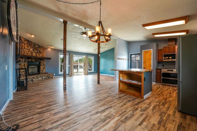 9657 SW Hopkins Switch Rd, Augusta, KS 67010