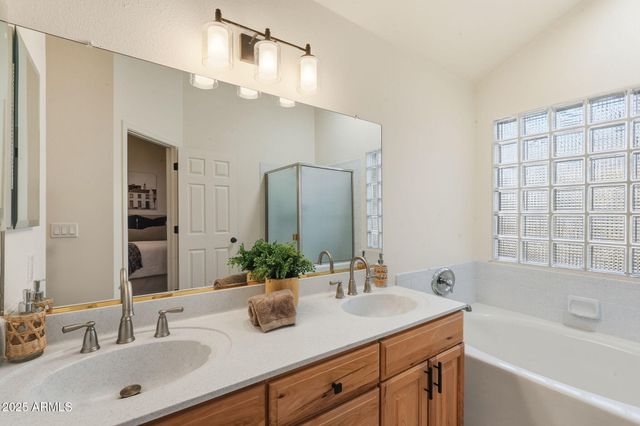 16229 S 33RD Street, Phoenix, AZ 85048