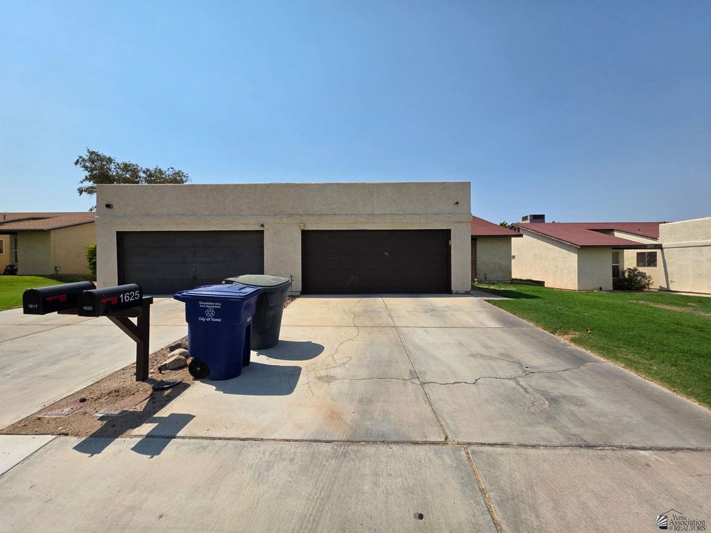 1625 W Hillside Pl, Yuma, AZ 85364