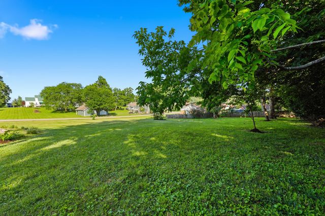 1029 Linden Drive, Lawrenceburg, KY 40342