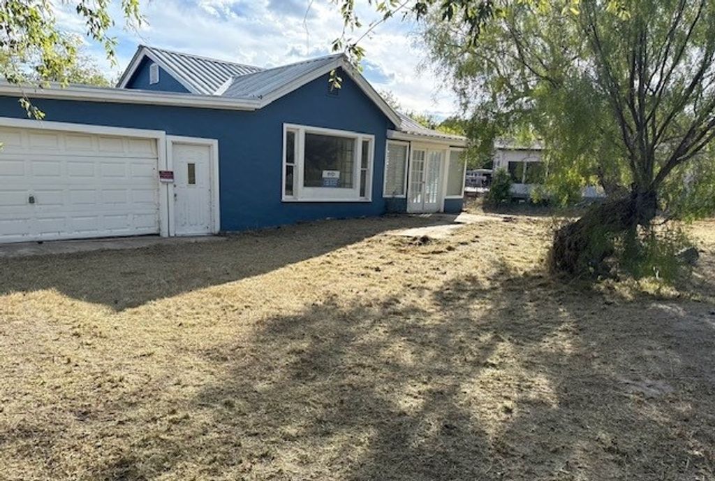 266 S Vista Dr, Sandia, TX 78383