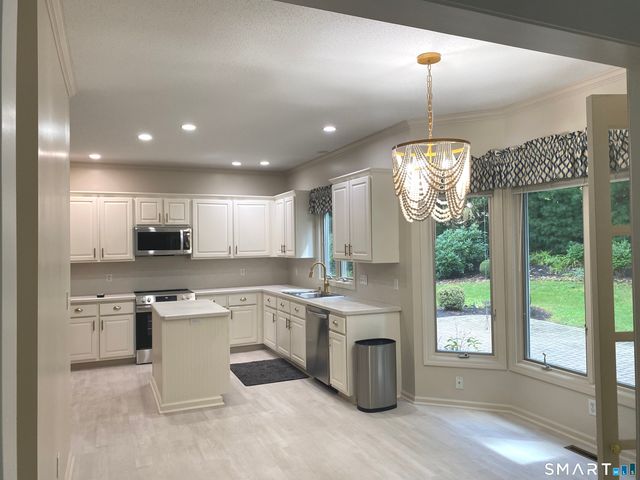 54 Winchester Drive, North Haven, CT 06473