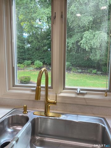 54 Winchester Drive, North Haven, CT 06473