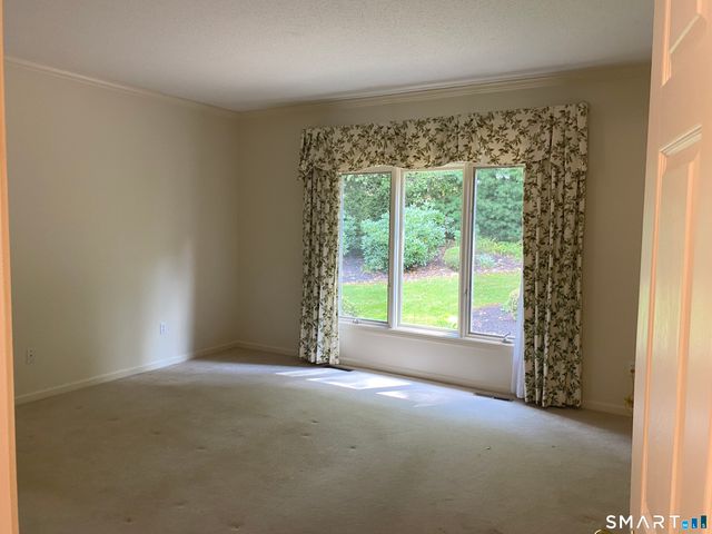 54 Winchester Drive, North Haven, CT 06473