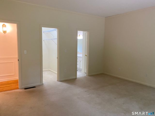 54 Winchester Drive, North Haven, CT 06473