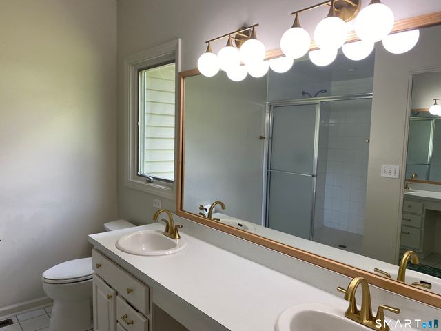 54 Winchester Drive, North Haven, CT 06473