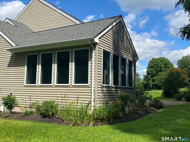 54 Winchester Drive, North Haven, CT 06473